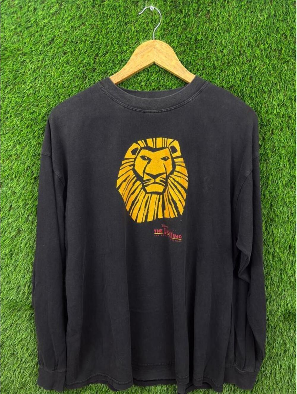 Vintage Disney The Lion King Broadway Musical long sleeve tee
